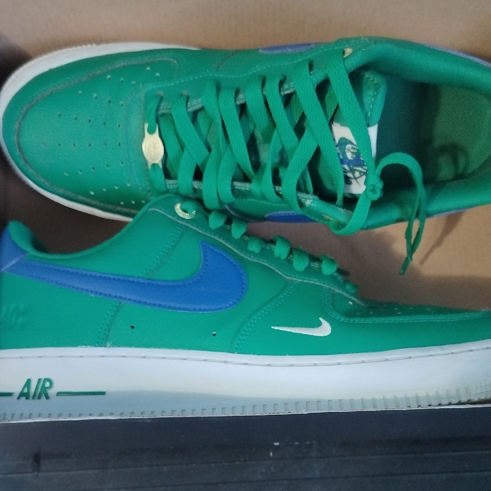 Nike Men's Green and Blue Sneakers